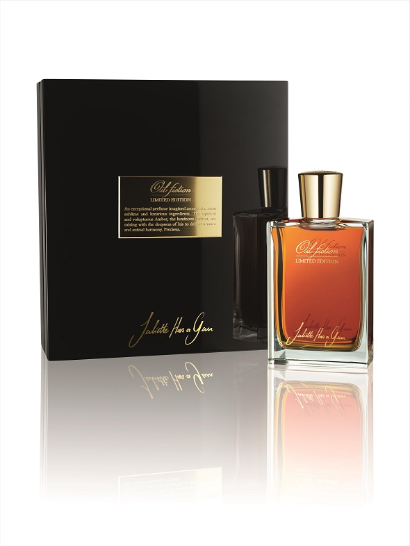 Juliette has a gun oil fiction _._._ 75__ 650$ _____ ______ ____ _____ ______ (2)