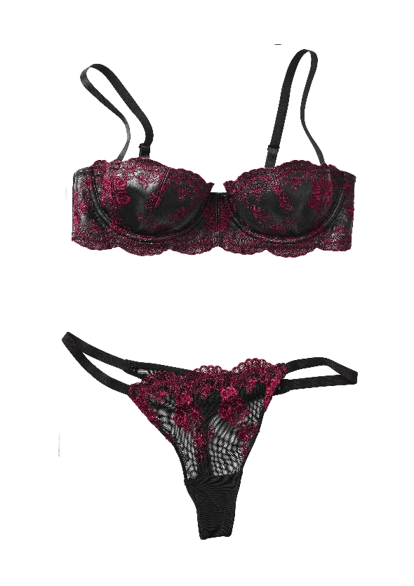חזייה 119 שקלים/תחתון 49.9 שקלים/ H&M / להשיג בחנויות המותג ברחבי הארץ.