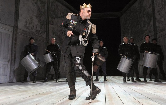 1195082_NOW-In-The-Wings-On-A-World-Stage