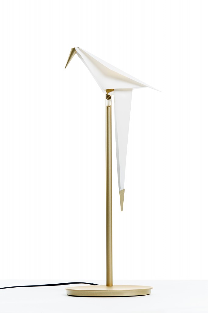 גוף תאורה PERCH LIGHT של קרני תכלת, מחיר מ-10,399 שח, צילום יחצ חול