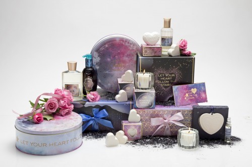 קולקציית המארזים של סבון A Cosmic Valentine’s dayקולקציית וולנטיין 2018 צילום דן לב (3) (Custom)