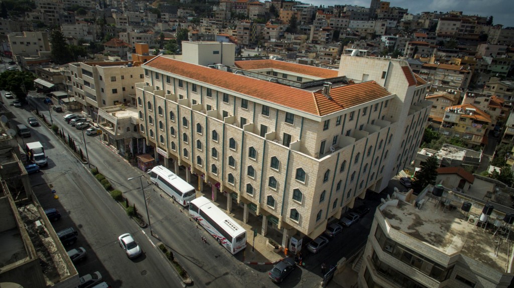 סיורים באטרקציות הנמצאות בעיר, סיור טעימות בשוק התבלינים בכנסיית הבשורה והעיר העתיקה. כשבמלון יתקיימו מופעים אותנטיים / מלון רימונים המעיין נצרת / צלם: שרון בראון