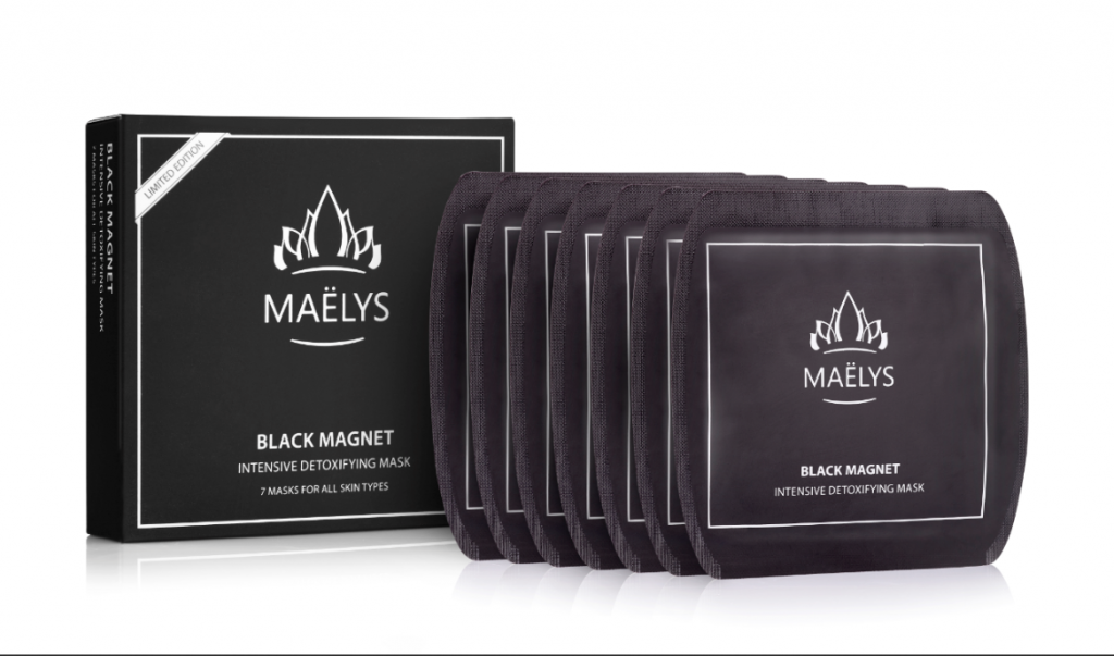 מסכה שחורה של MAELYS | צילום: יח''צ