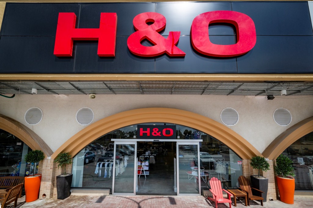 סניף H&O מול החוף וילג' בחדרה / צילום: בן פרידמן 