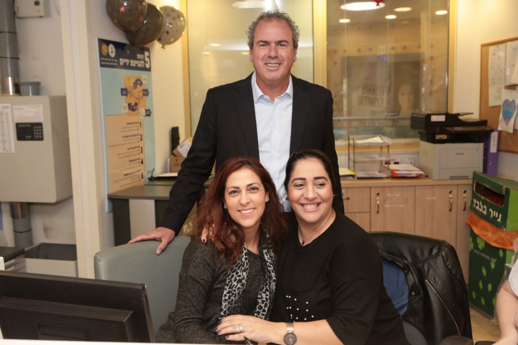 יורם דבש וצוות בית החולים