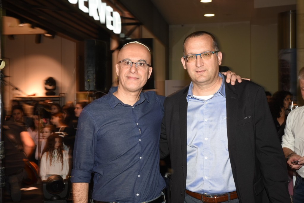 מימין לשמאל רן קוניק ועמיר משה / צילום: אלעד גוטמן