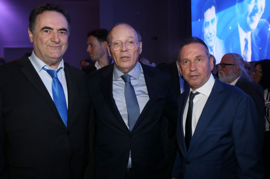 מימין אבנר קופל שמואל שניצר וישראל כץ / צלם: אמיר מאירי