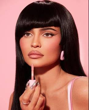Kylie is in dhe house
